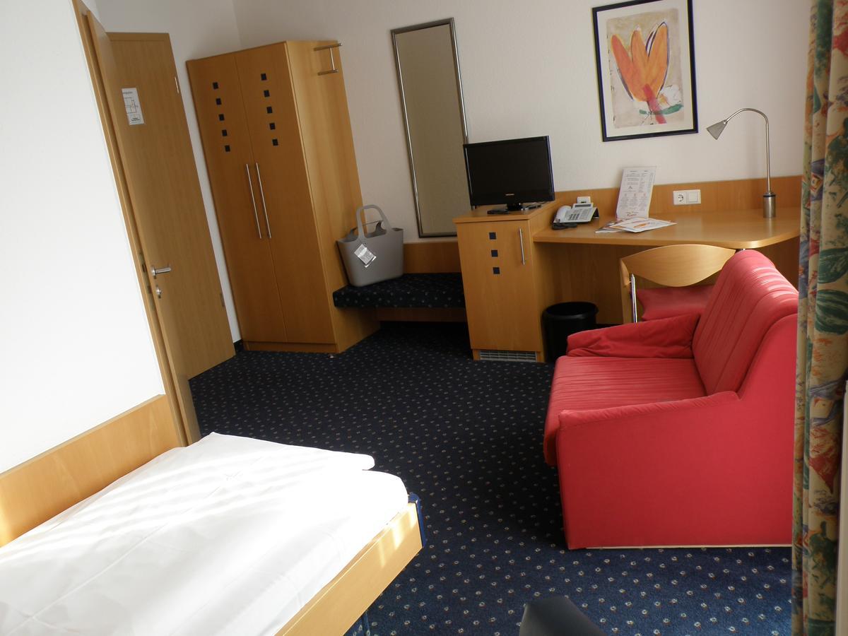 Landhotel Gasthof Krone Kupferzell Экстерьер фото